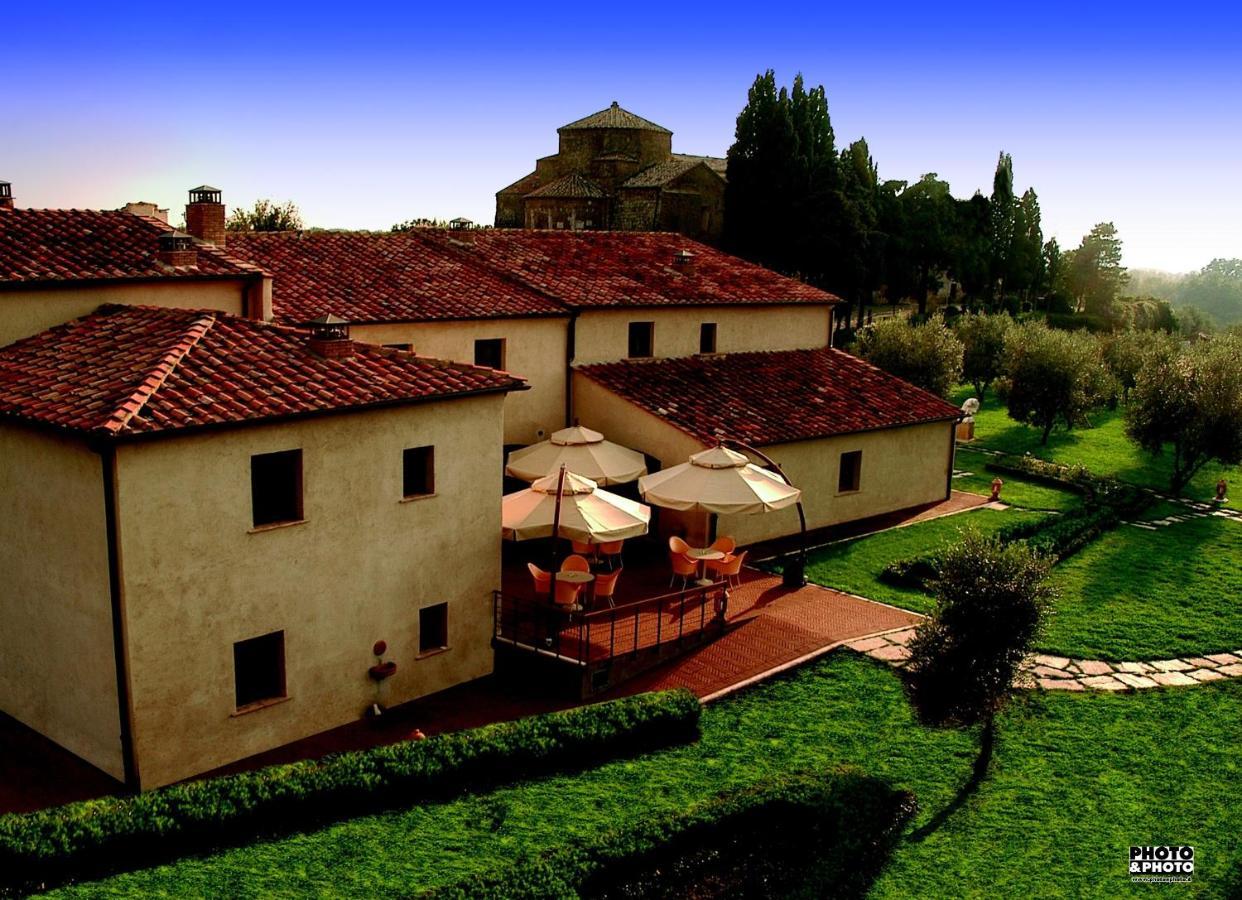 Sovana Hotel & Resort Exterior foto